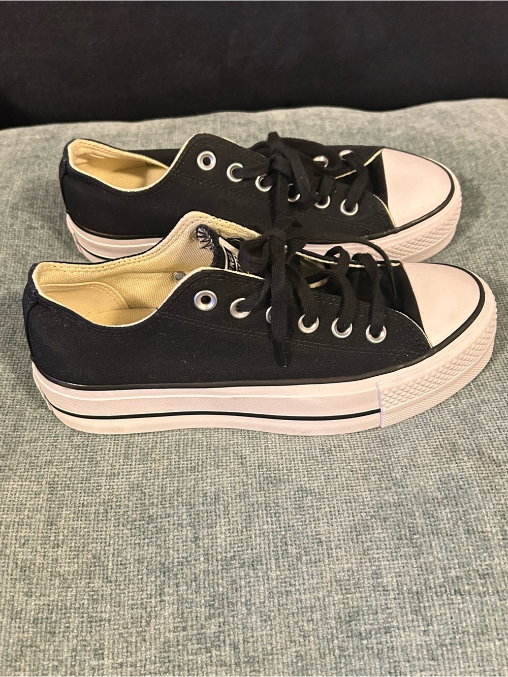 Chuck Taylor Allstar Converse Thick Sole Edition. Unisex